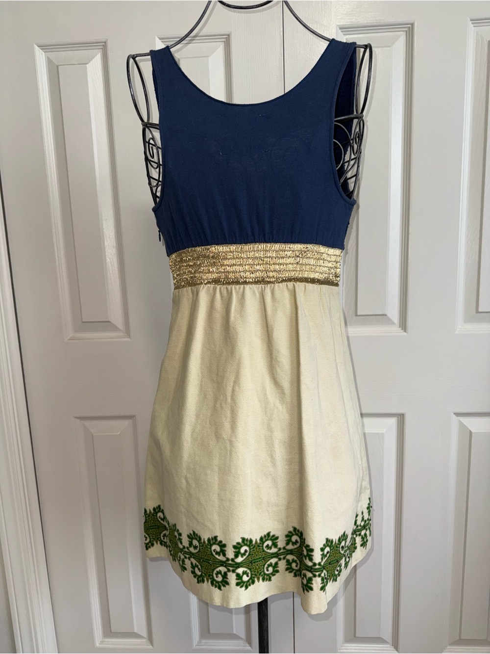 Free people Peacock bird print dress size 4
100% cotton smoked Boho. - Picture 7 of 9